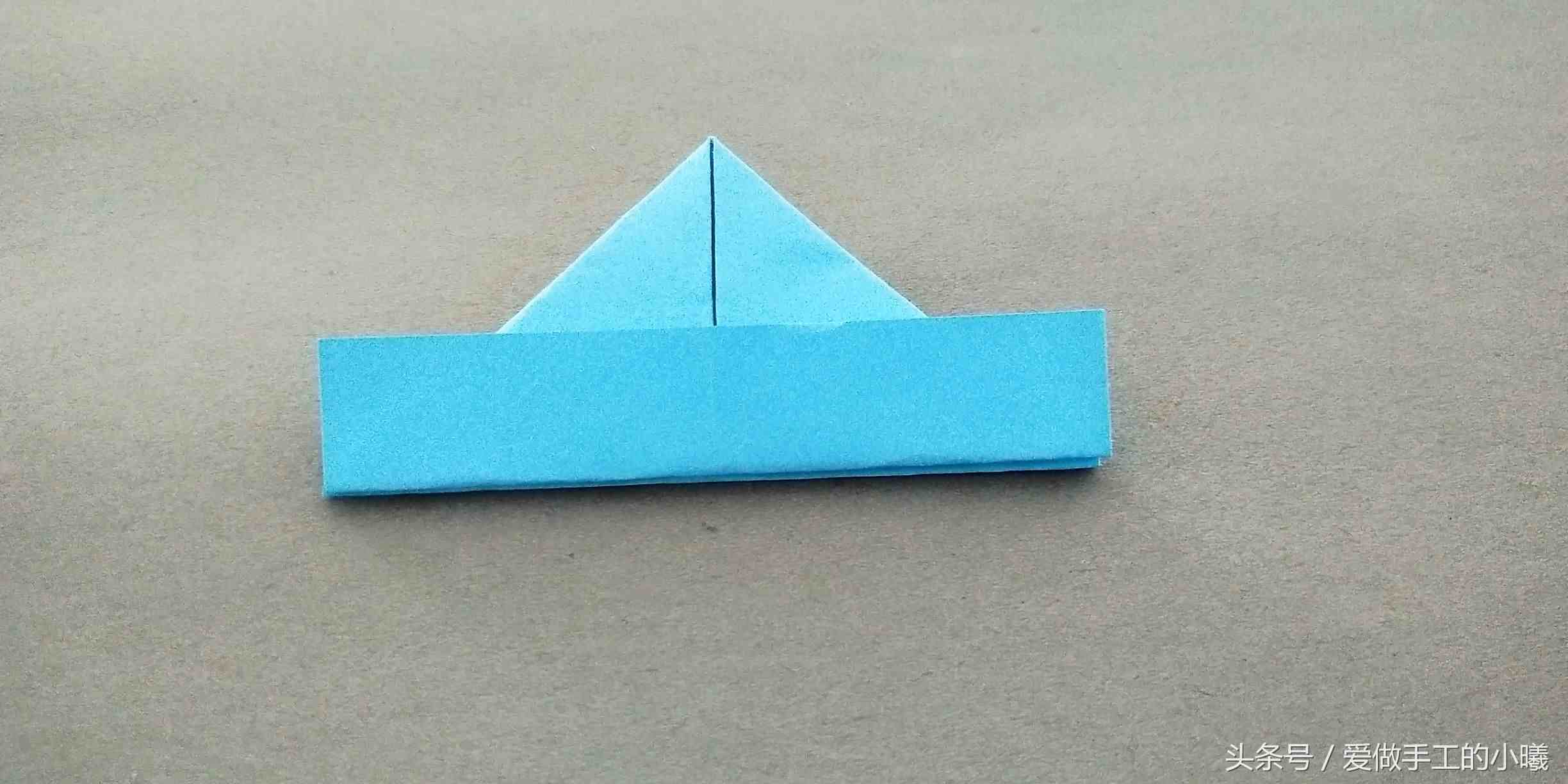 一张长方形的纸今天给大家带来简单小船折纸教程,又是一波童年回忆,一