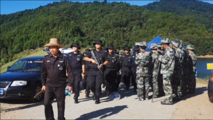 江西数千警民进山搜捕杀人嫌犯