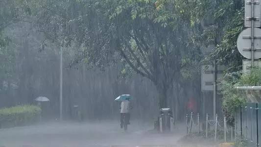 中央气象台发布暴雨黄色预警