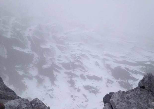 丽江玉龙雪山8月飘雪