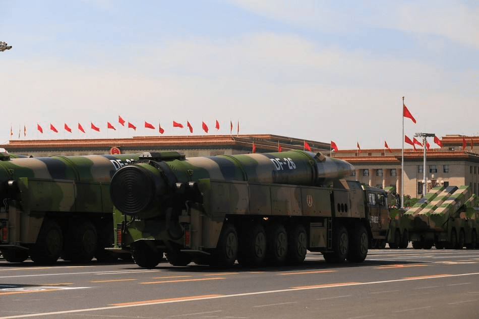 台媒:解放军向南海发射两枚导弹