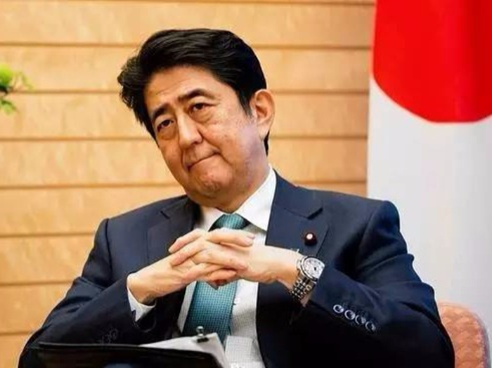 日本首相安倍晋三正式辞职
