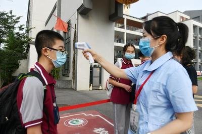 武汉中小学幼儿园全面开学