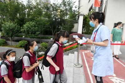 武汉中小学幼儿园全面开学