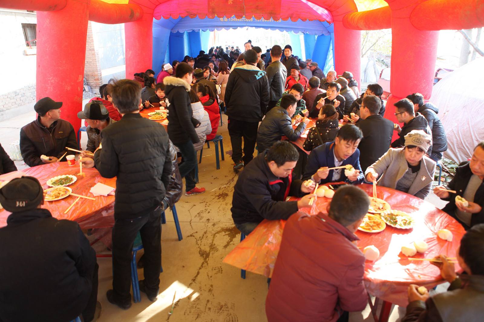 四川农村宴席超百人需提前报告