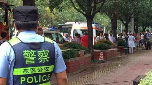 重庆警方回应男子跳桥砸死过路人