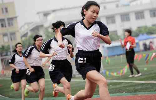 上海某初中开11门体育课