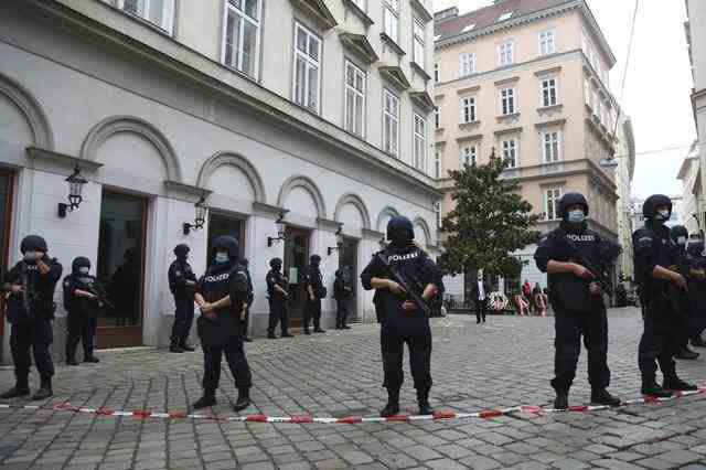 维也纳恐袭酿4死枪手身份曝光