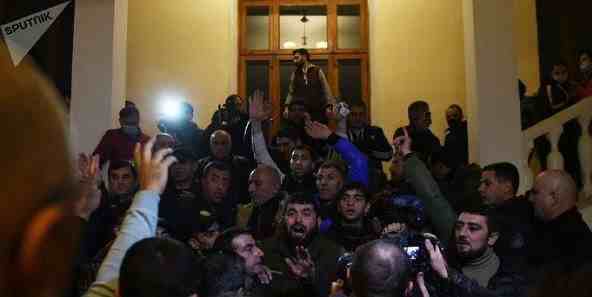 亚美尼亚总理称官邸遭洗劫