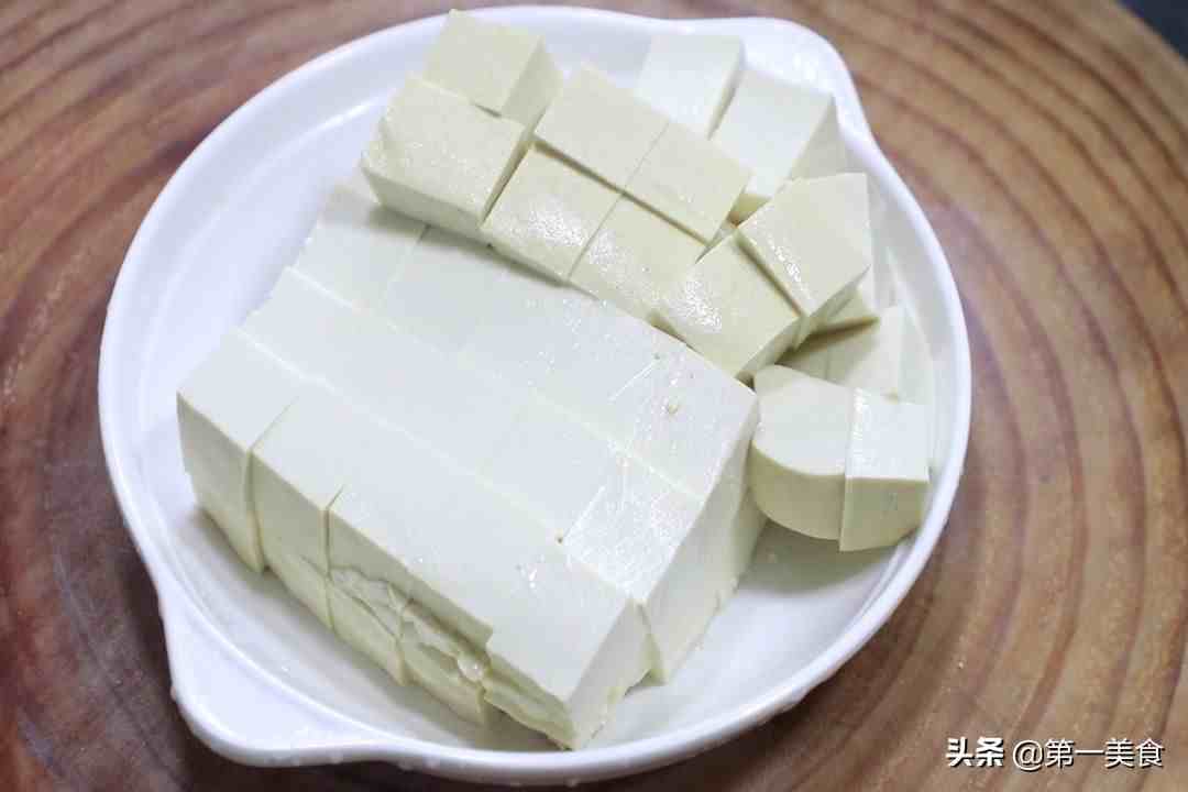 豆腐怎么做好吃入味？厨师长分享勾芡技巧，香辣滑嫩没有豆腥味