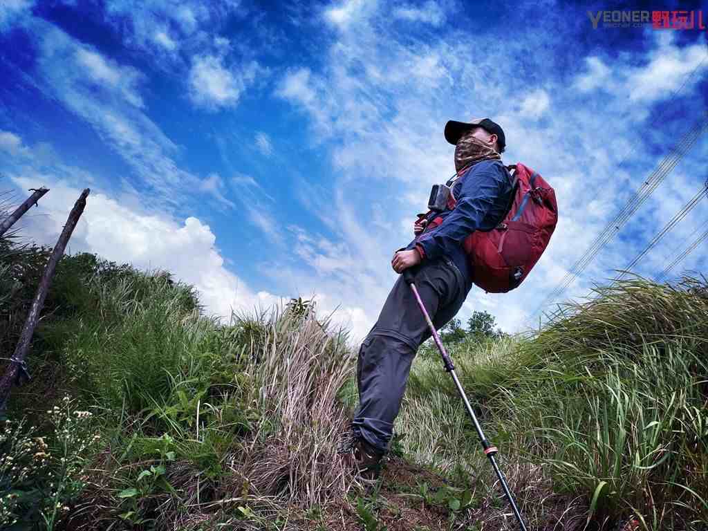 翻山越岭、淌水过河，全能应对！探路者高帮登山鞋测评