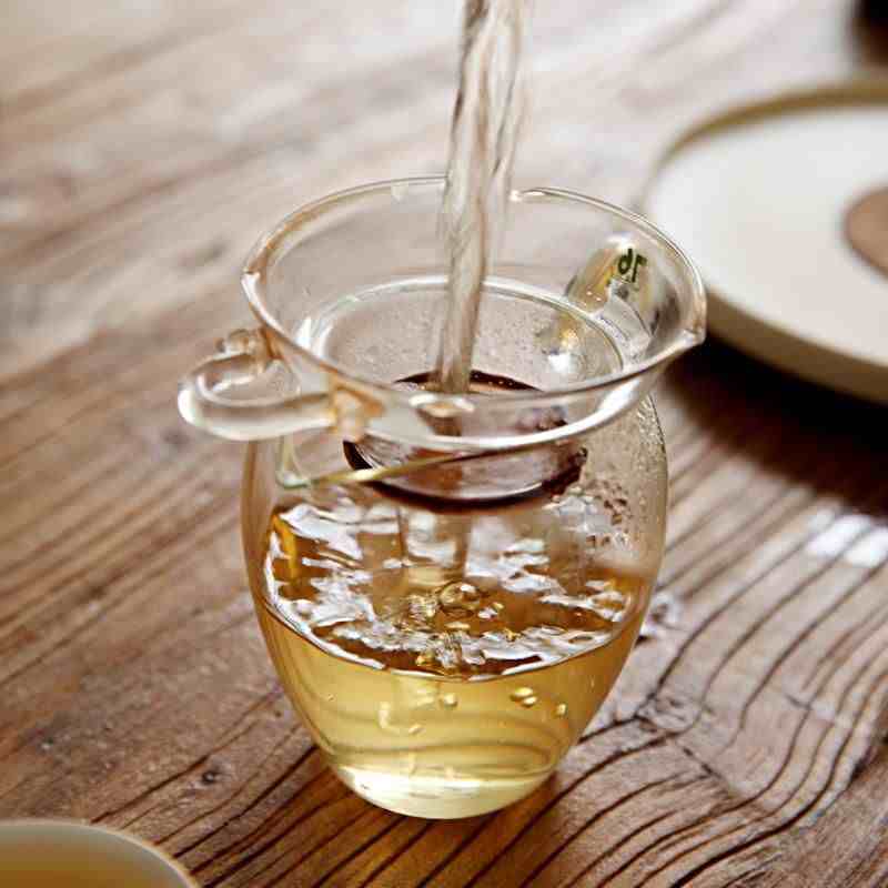 普洱茶有生茶和熟茶之分，生茶好喝还是熟茶好喝，区别究竟在哪？