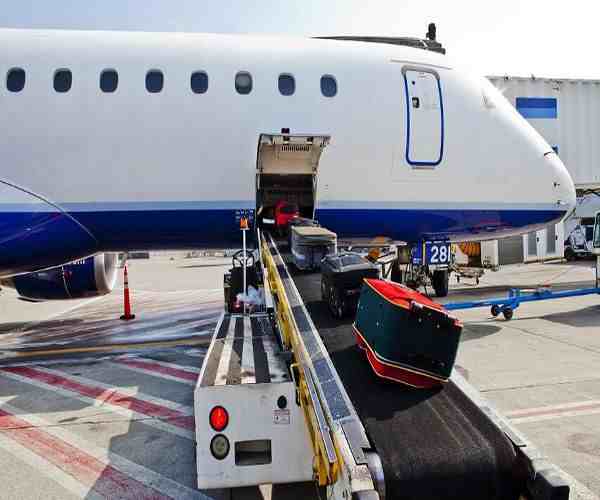 飞机托运行李箱尺寸要求 飞机托运行李怎么收费