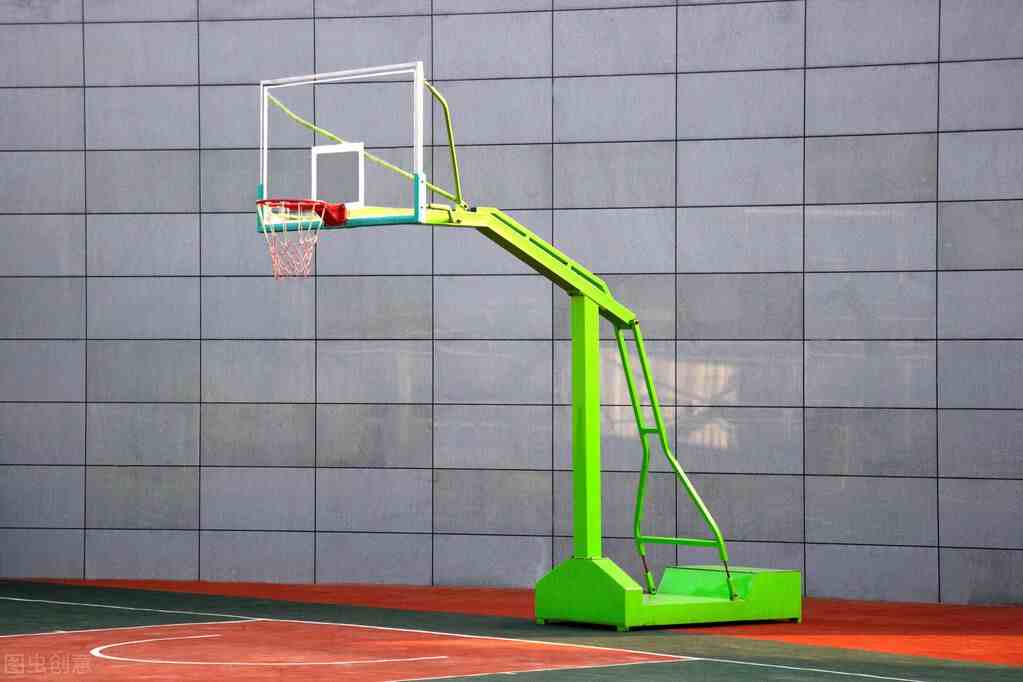 篮球架的尺寸和高度是多少？