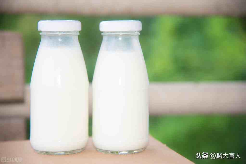 “有机牛奶”和“纯牛奶”有啥区别？真的更营养吗？建议弄懂再买