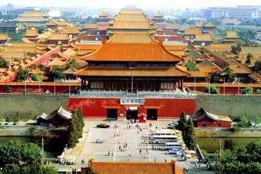 请问哪个是故宫的正门（北京故宫各门主要建筑名称及概况）