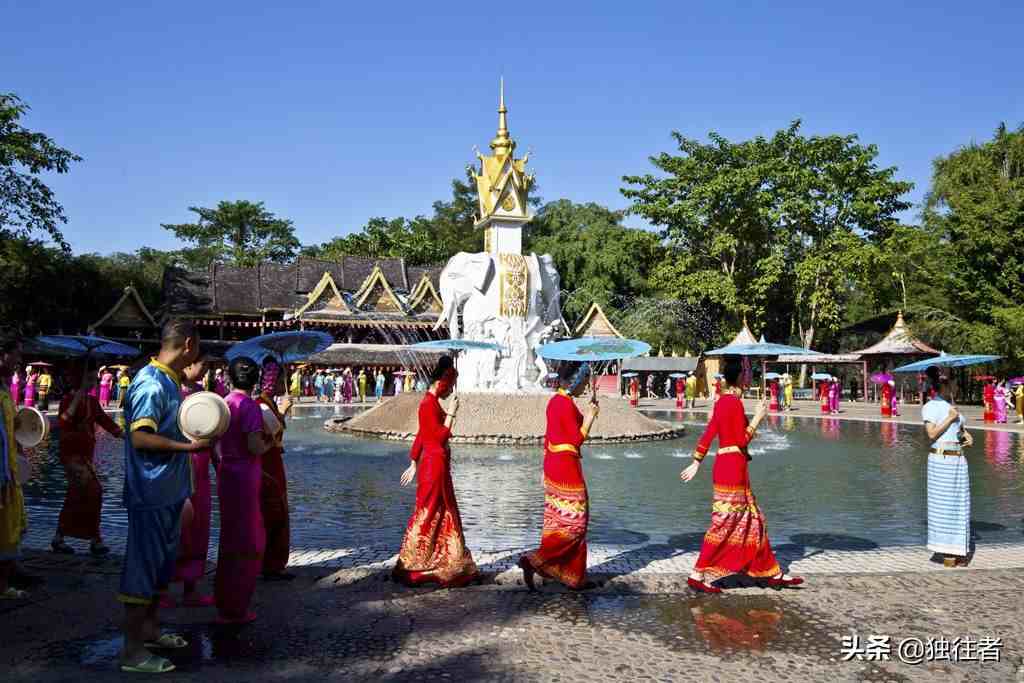 傣族新年，湿身欢庆，版纳民族最隆重的节日——泼水节