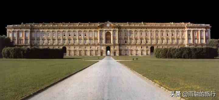 全球最大皇宫：体积比湖泊还大，每层4.7万平方米坐拥1200个房间