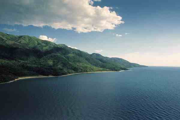 世界上最深的的十大湖泊是哪些？