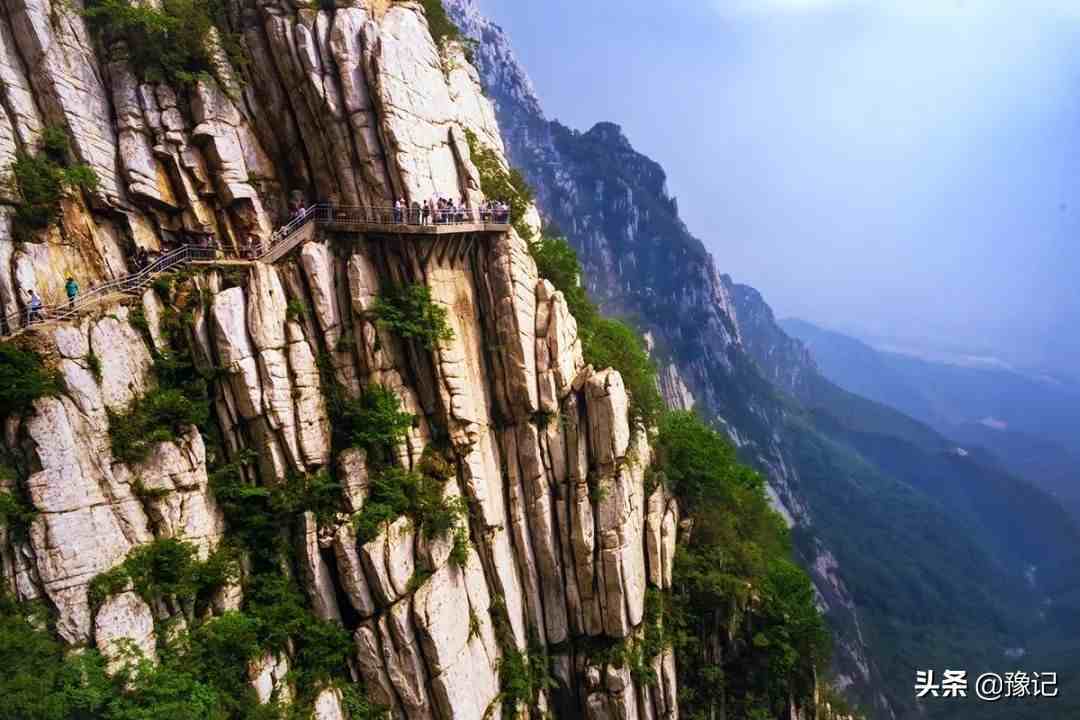 嵩山在哪|中国第一山凭啥是嵩山？