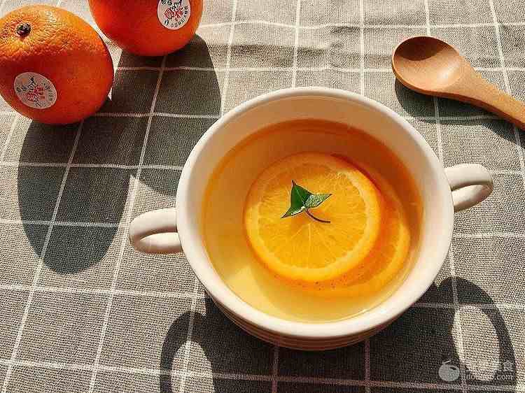 冰糖炖橙子的做法