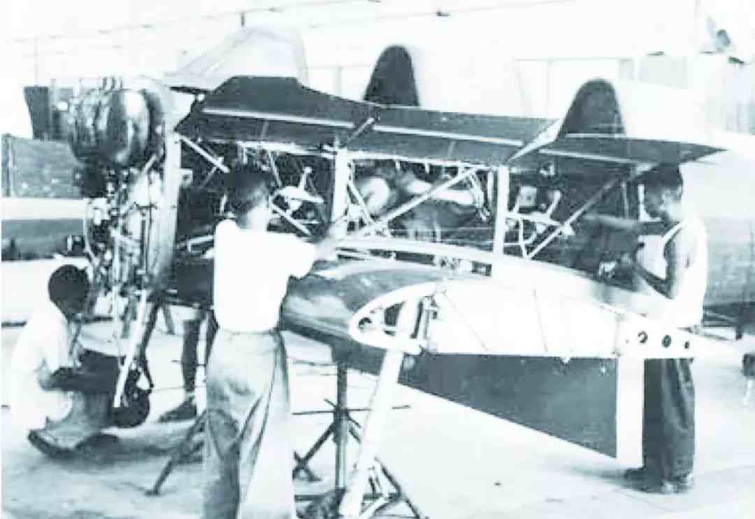 新中国第一架飞机65年前在南昌诞生，从制造到首飞仅用133天