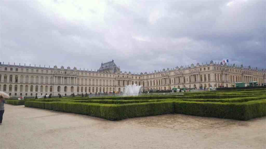 世界上最大的单体宫殿，占地面积比故宫还要大近四十万平方米