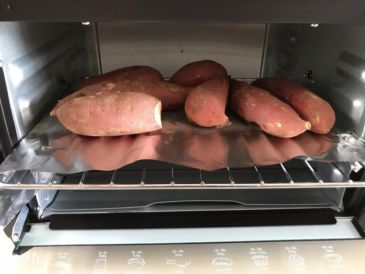 用烤箱烤红薯，记住3个小技巧，红薯香气四溢，香甜软糯