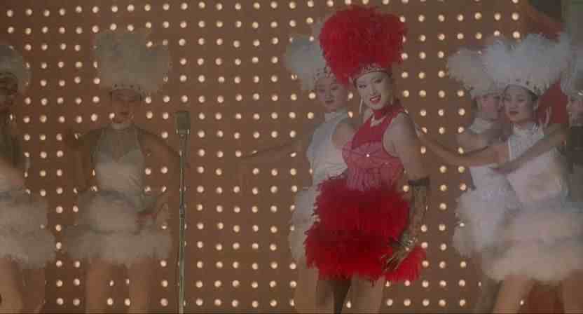 《橡树，十万火急》1978年版与央视版相比删除了舞女跳舞段落