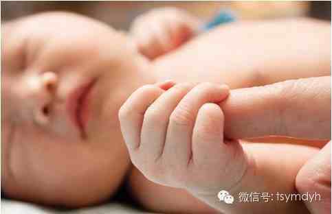 人之初17：了解新生儿的原始反射，促宝宝健康成长
