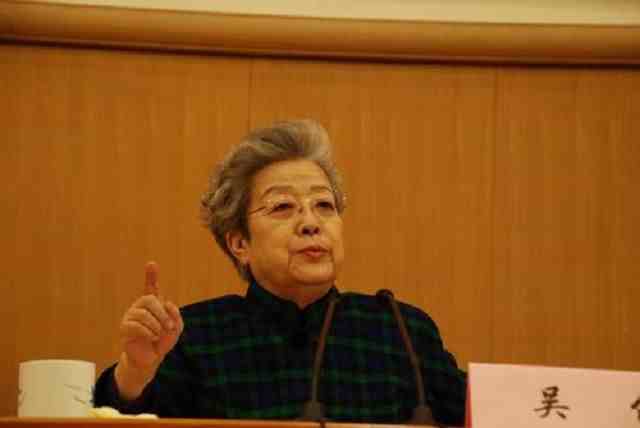 “铁娘子”吴仪：曾任国务院副总理，临危受命抗非典，69岁裸退