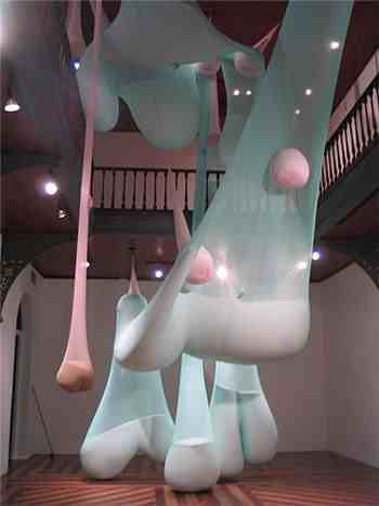 软体装置艺术-Ernesto Neto