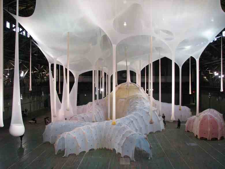 软体装置艺术-Ernesto Neto