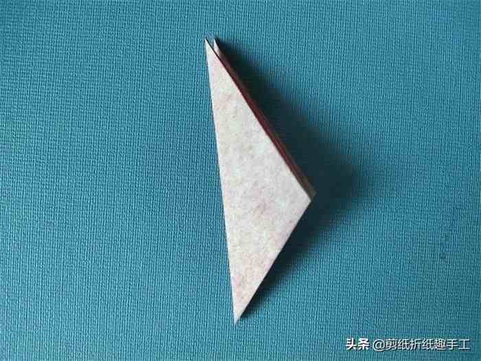 剪纸手工教程：五角星怎么剪？超简单，只剪一下就能成功