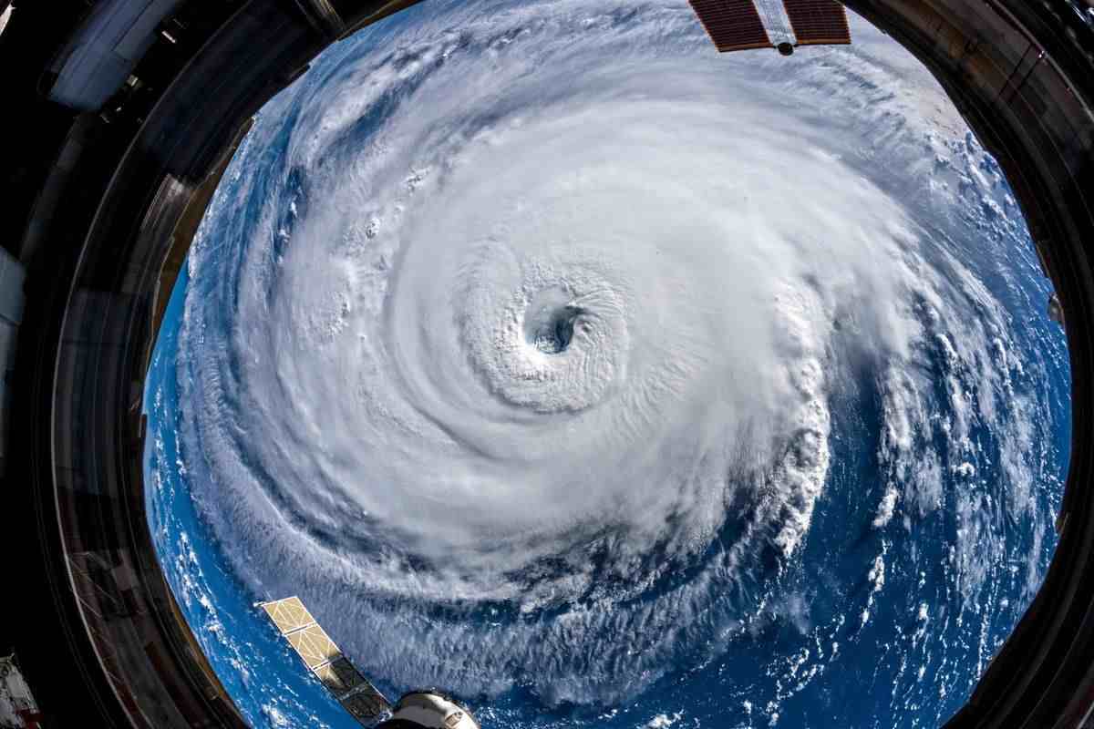 台风山竹太大了！大到让权威专家害怕：比美国“史诗级飓风”还大