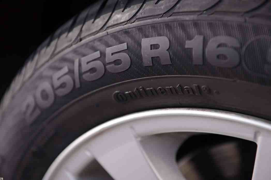 轮胎上的数字和字母是什么意思(轮胎上的各种字符都表示什么意思)