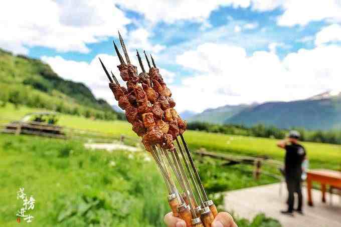 喀纳斯湖畔古村落|喀纳斯这个古村落人少景美