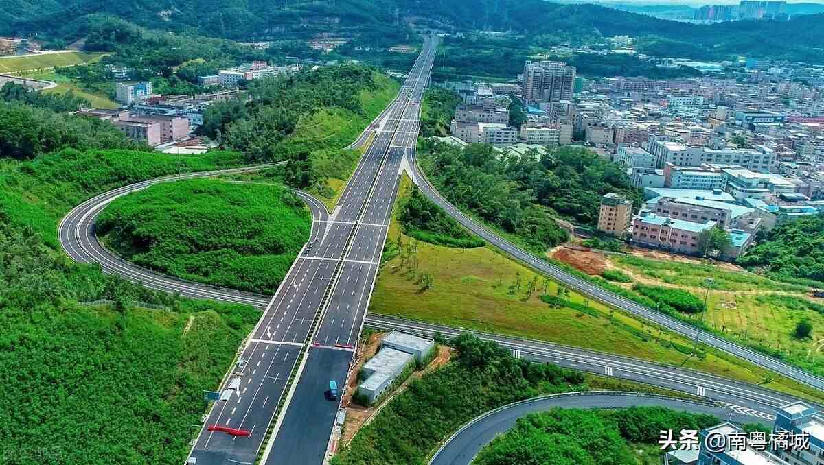 广东东莞丹平快速路建设工程，主线双向六车道+辅道双向四车道