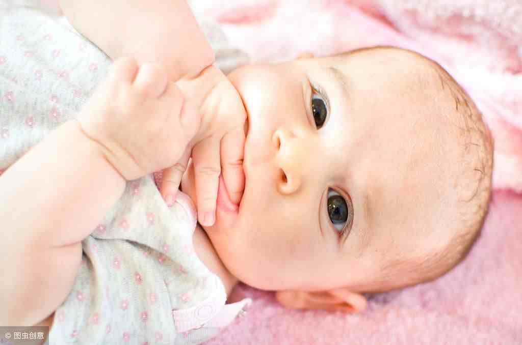 6个月的宝宝发育标准|脑发育迟缓的8大症状