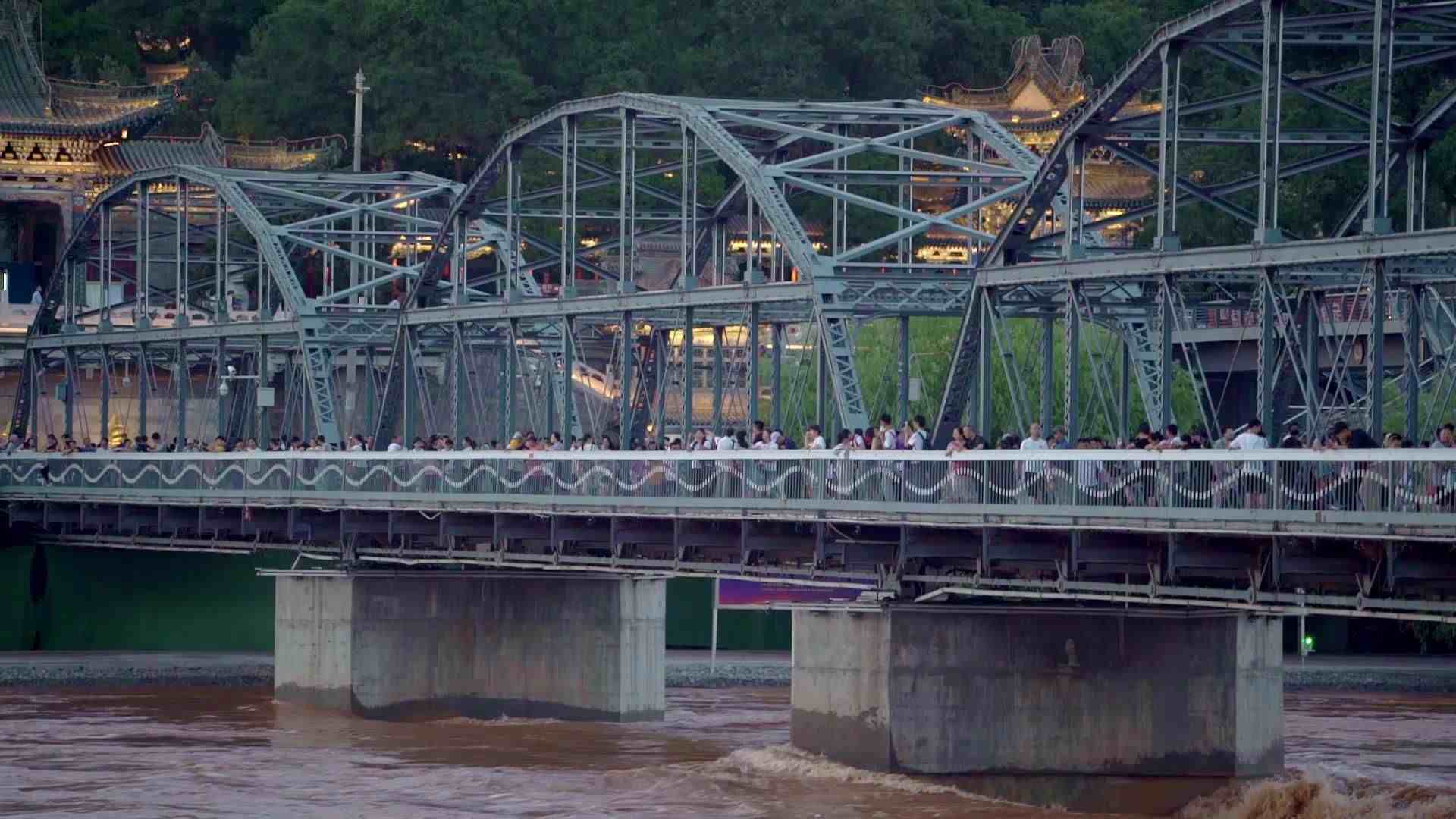 兰州黄河中山铁桥(黄河天下桥,兰州中山桥) - 百思特网