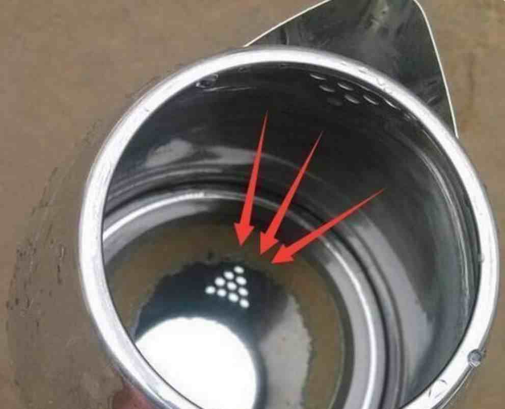 电水壶除水垢|水壶里的水垢怎么办？