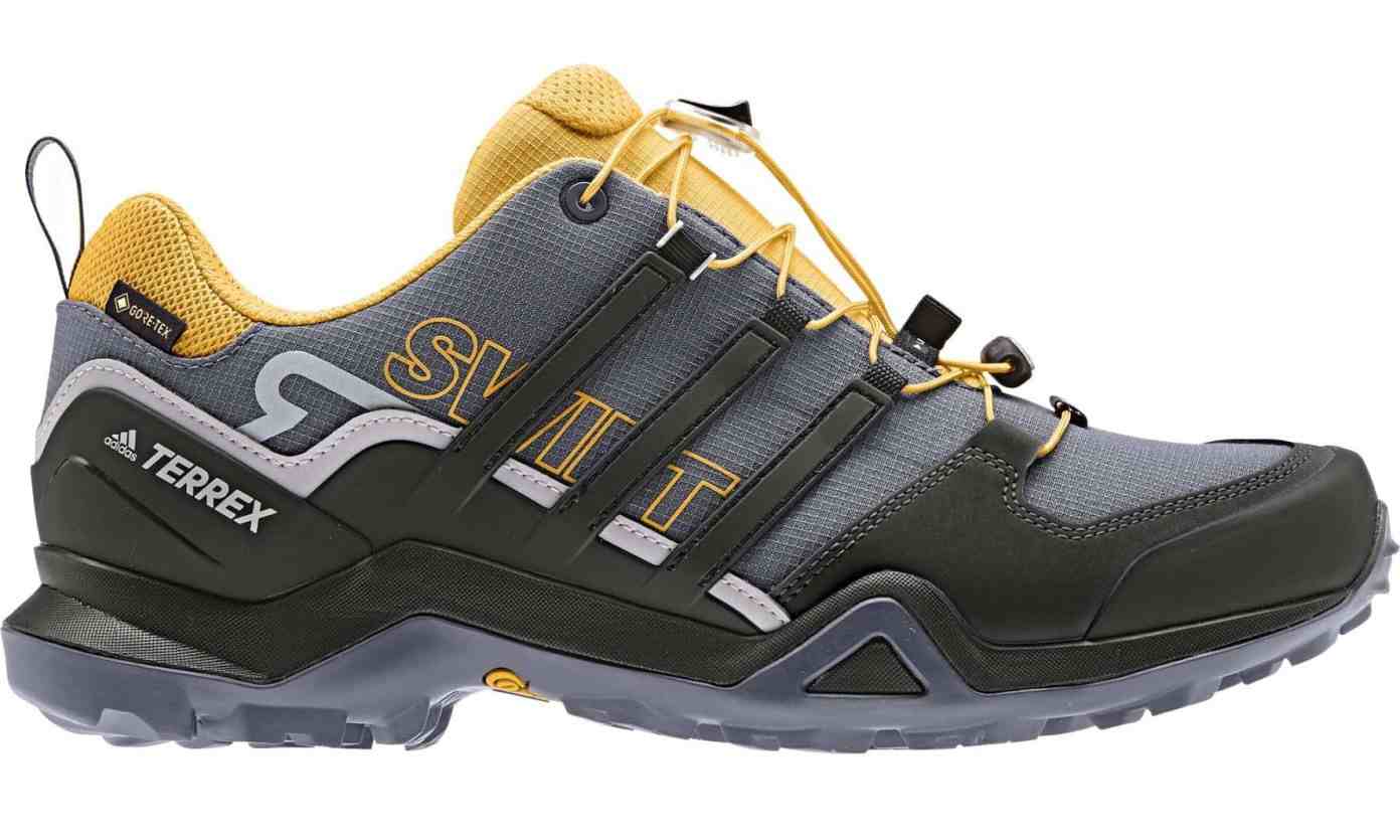 选了11款徒步登山鞋做比较，这些专业品牌哪个性能更好？