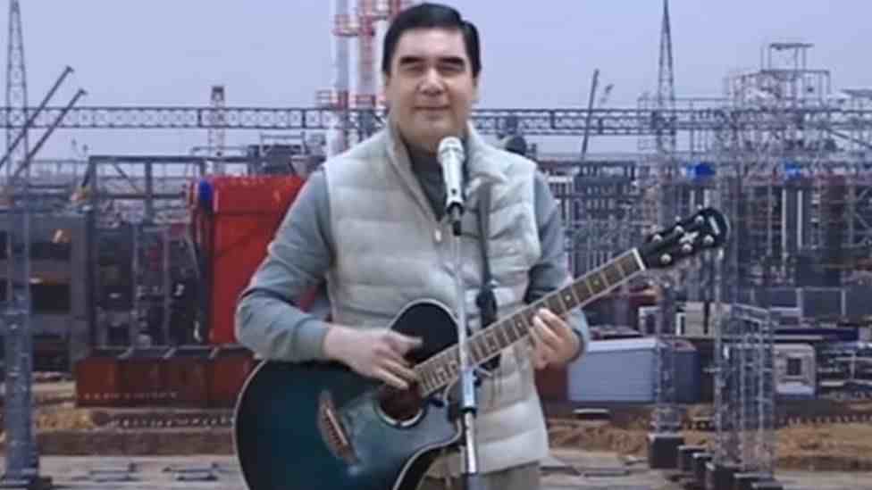 土库曼斯坦总统：领导人、音乐达人、运动达人和军事达人