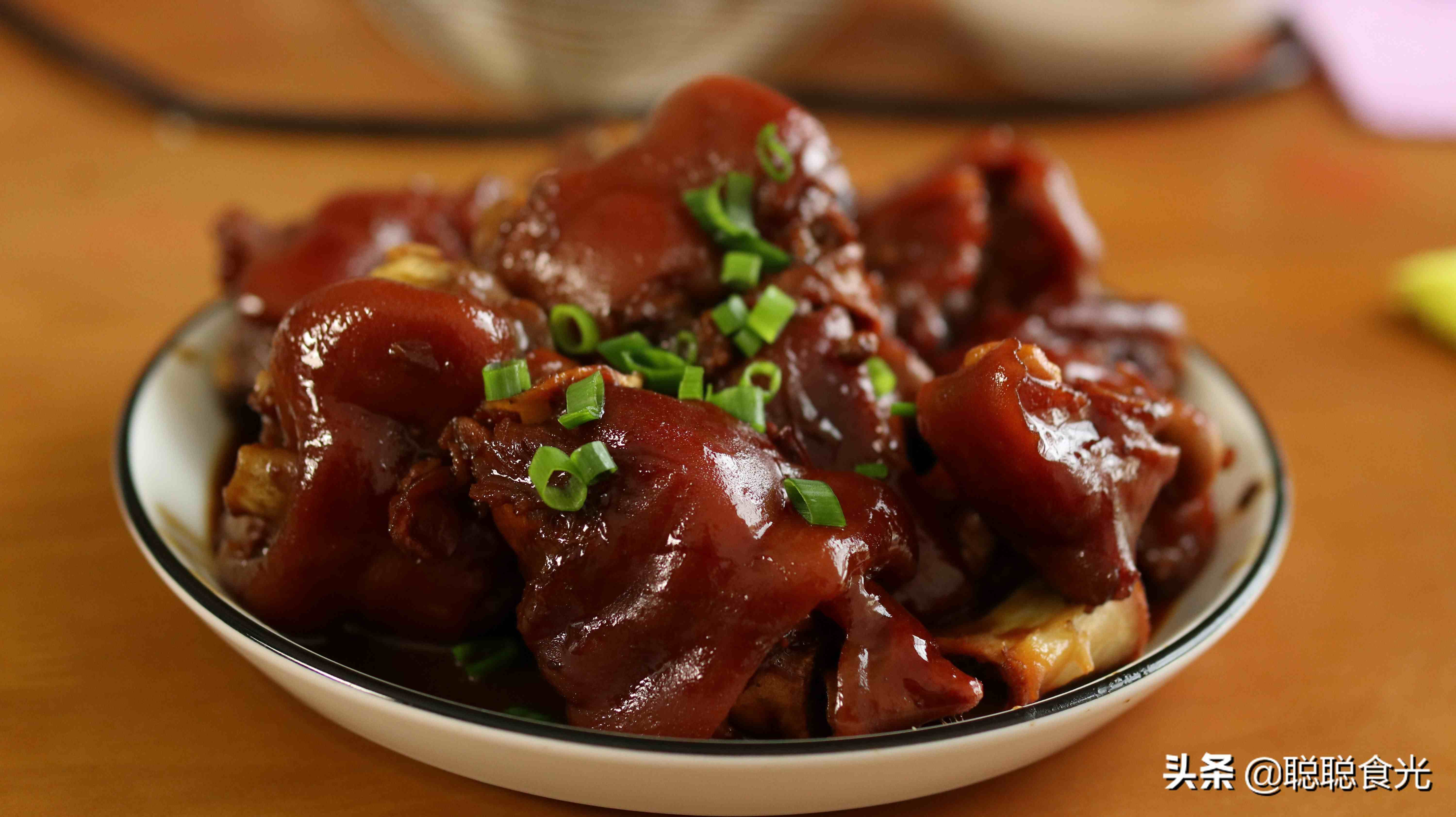 中国人除夕必吃的12种传统美食，象征的美好寓意你了解多少？