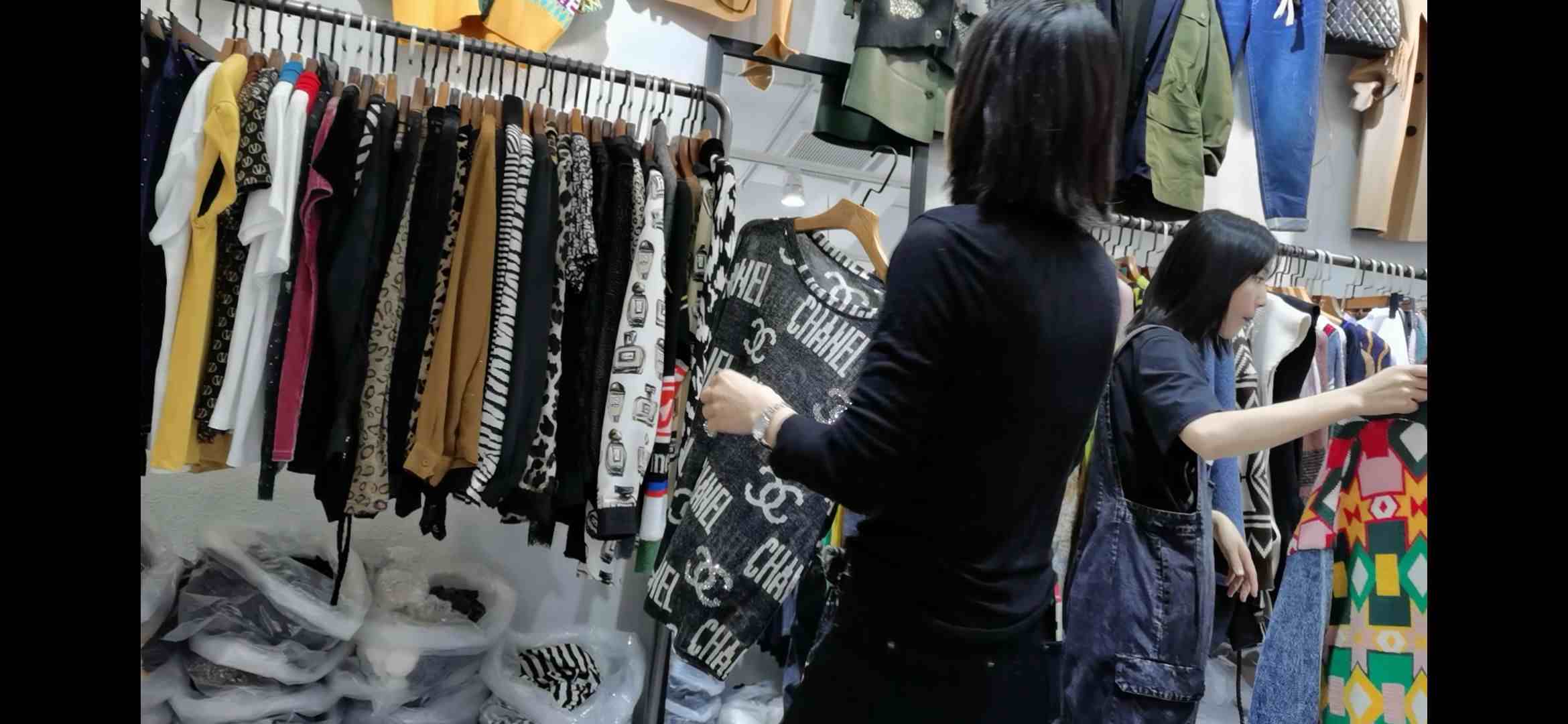 干货！在深圳的三个服装批发市场，高中低端价位任你选择