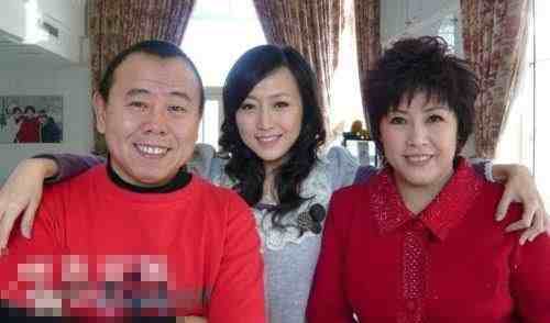 潘长江的老婆|潘长江与老婆杨云身高差明显