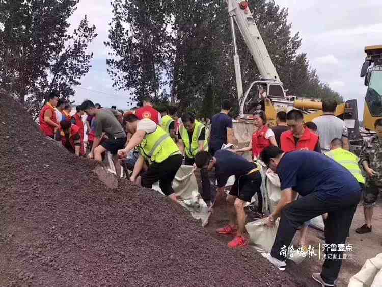 山东寿光遭遇罕见暴雨多村庄被淹，两位失踪的英雄至今还未归队！