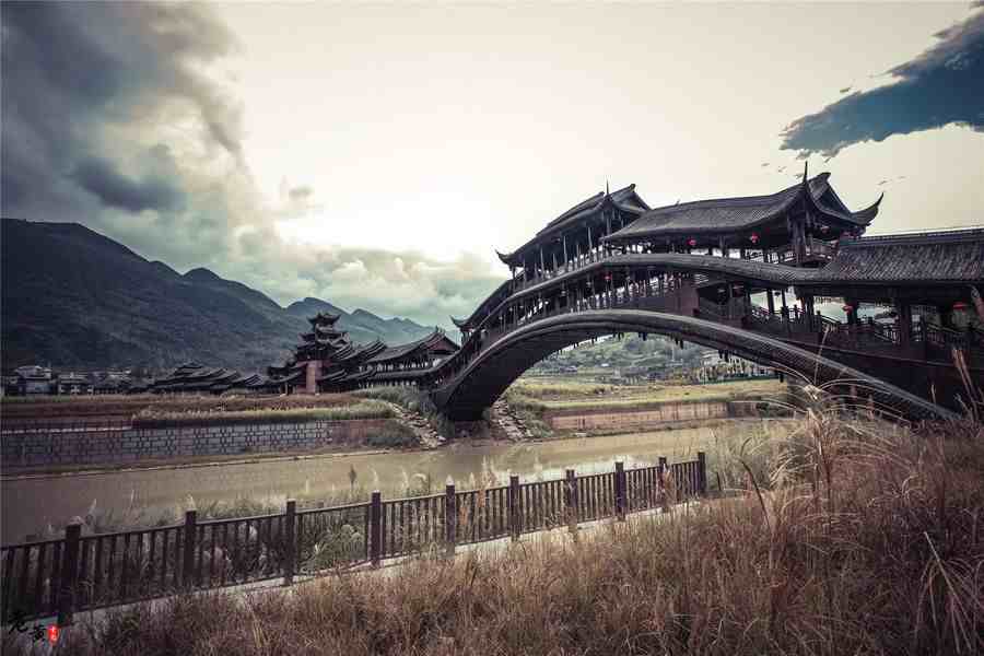 亚洲第一风雨廊桥|黔江濯水的风雨廊桥