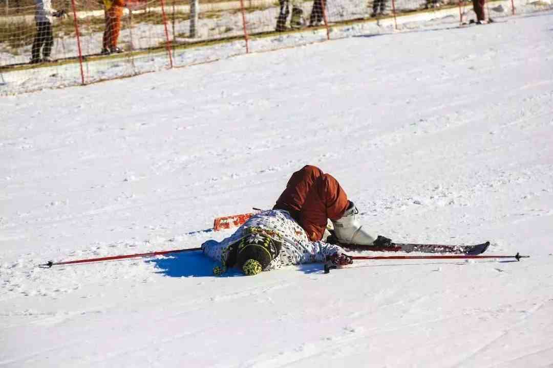 滑雪技巧|一看就会的滑雪技巧