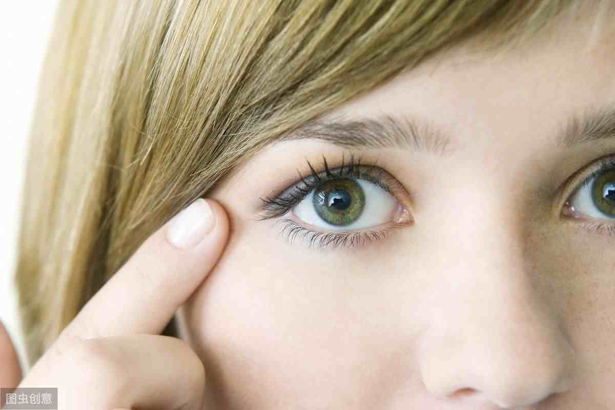 为什么要进行眼周护理？